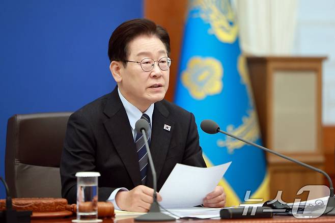 이재명 대통령이 6일 청와대에서 열린 국무회의 겸 제4차 비상경제 점검회의에서 발언하고 있다. 2026.4.6 ⓒ 뉴스1 이재명 기자