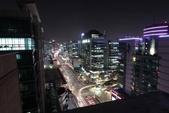 서울 구로동은 논밭에서, 공장들이 밀집한 구로공단을 거쳐 이제 거대한 빌딩 숲 ‘지(G)밸리’로 변했다. 류우종 선임기자 wjryu@hani.co.kr