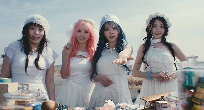 /사진= QWER 'CEREMONY' 뮤직비디오