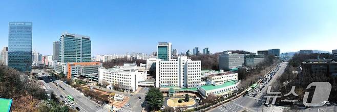 서울성모병원 단지 전체 전경.(가톨릭대 서울성모병원 제공)