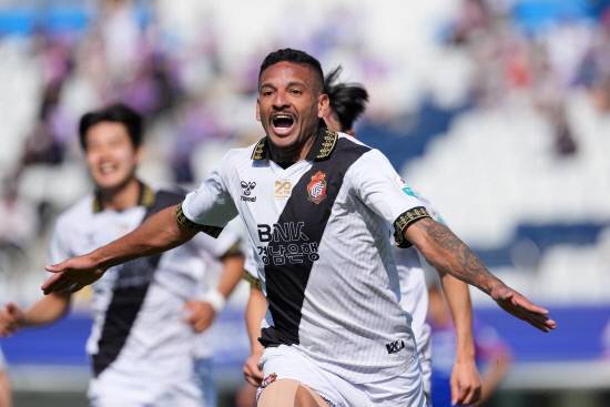 지난 파주FC와 경기에서 멀티 골을 넣으며 팀 승리를 이끈 단레이의 골 세리머니 장면. 경남은 대구 원정 경기에서도 단레이의 발끝에 기대를 걸고 있다. 사진=경남FC