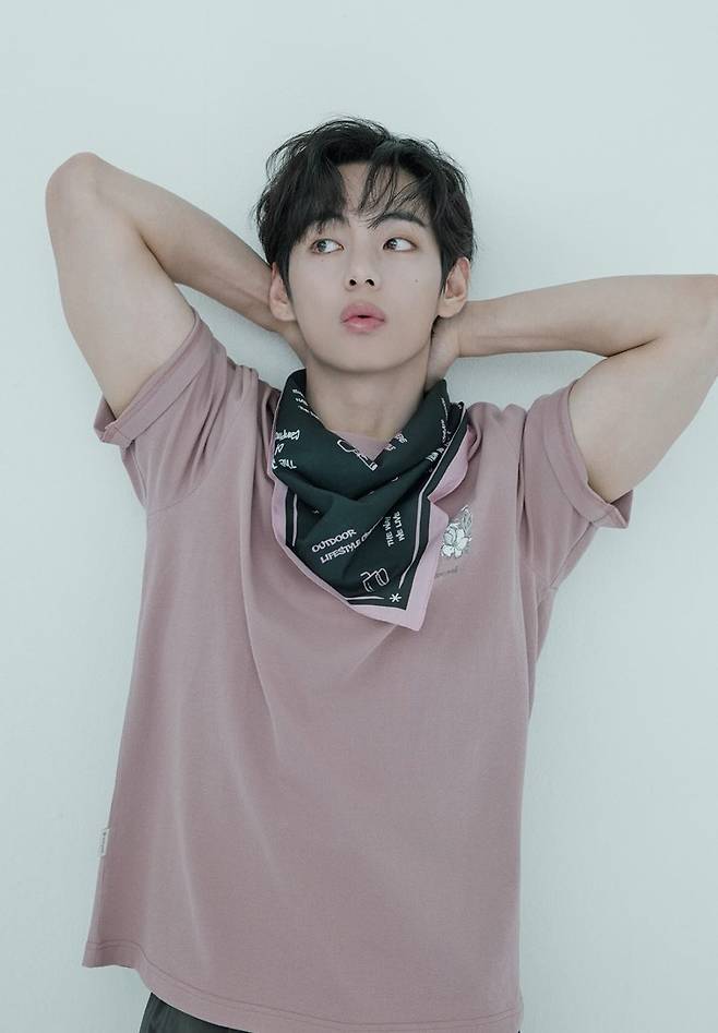 '뷔 이펙트' 방탄소년단 뷔 앰버서더 글로벌 패션→소비재 브랜드 '매출 쑥쑥'