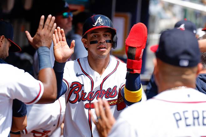 ATLANTA, GEORGIA - APRIL 30: Mauricio Dubon #14 of the Atlanta Braves reacts after scoring during the second inning against the Detroit Tigers at Truist Park on April 30, 2026 in Atlanta, Georgia. Todd Kirkland/Getty Images/AFP (Photo by Todd Kirkland / GETTY IMAGES NORTH AMERICA / Getty Images via AFP)
<저작권자(c) 연합뉴스, 무단 전재-재배포, AI 학습 및 활용 금지>
