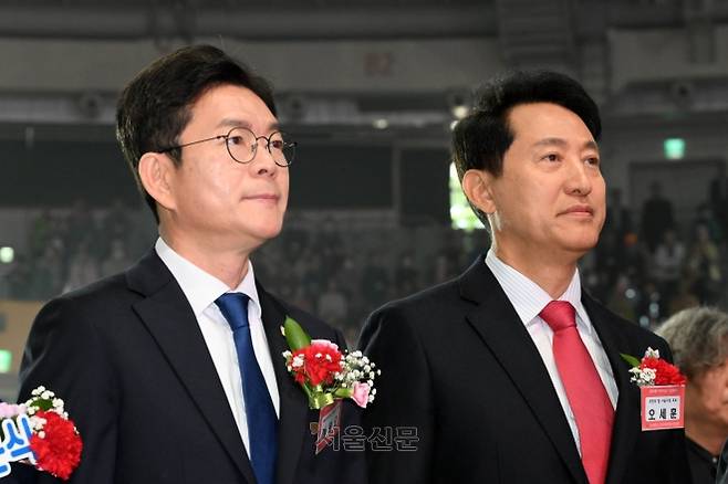 정원오 더불어민주당 서울시장 후보와 오세훈 국민의힘 서울시장 후보가 6일 서울 중구 장충체육관에서 열린 대한노인회 서울시연합회 제54회 어버이날 기념행사에서 참석하고 있다. 2026.5.6 홍윤기 기자