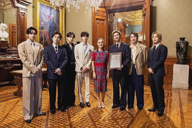 ▲ 방탄소년단. 셰인바음 멕시코 대통령. 제공| 빅히트 뮤직(하이브)