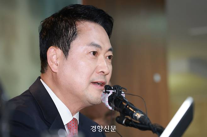 장동혁 국민의힘 대표가 지난 8일 오후 서울 중구 프레스센터에서 열린 서울외신기자클럽 초청 간담회에서 모두발언을 하고 있다. 정효진 기자
