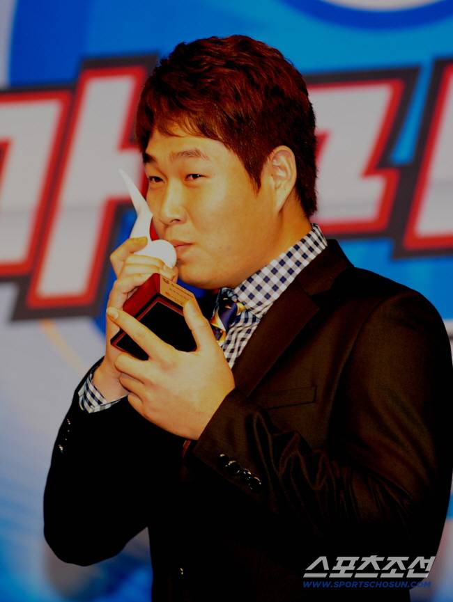 2010,10,25
양의지 신인왕
스포츠조선DB