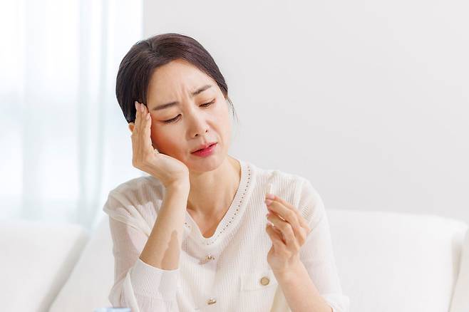 아세트아미노펜을 과량 복용하면 간 손상 위험이 커진다. /클립아트코리아