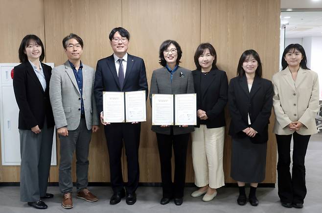 13일 건설보수 다기능공 인력 양성 업무협약식./사진제공=경기도일자리재단
