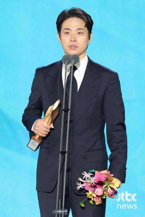 배우 박정민이 '제62회 백상예술대상'에서 영화부문 남자 최우수 연기상을 수상한 후 소감을 말하고 있다. 방송·영화·연극과 뮤지컬을 아우르는 국내 유일무이 종합 예술 시상식 '제62회 백상예술대상 with 구찌'는 8일 오후 7시 50분 서울 강남구 코엑스 D홀에서 개최됐다. 특별취재반 / 2026. 05. 08/