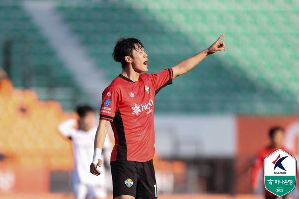 이기혁(강원FC). 한국프로축구연맹 제공