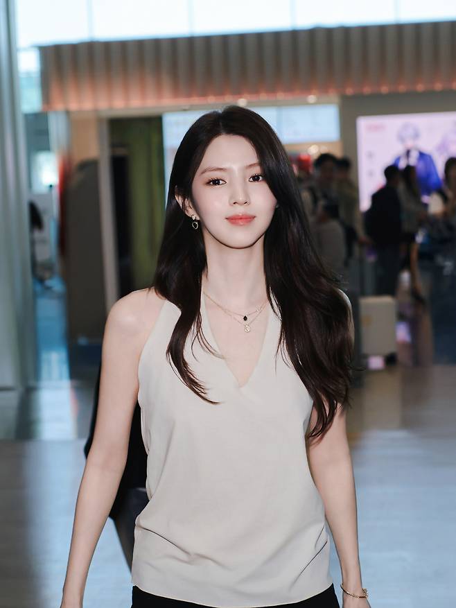 칸국제영화제 참석을 위해 출국하고 있는 배우 한소희. 부쉐론 제공