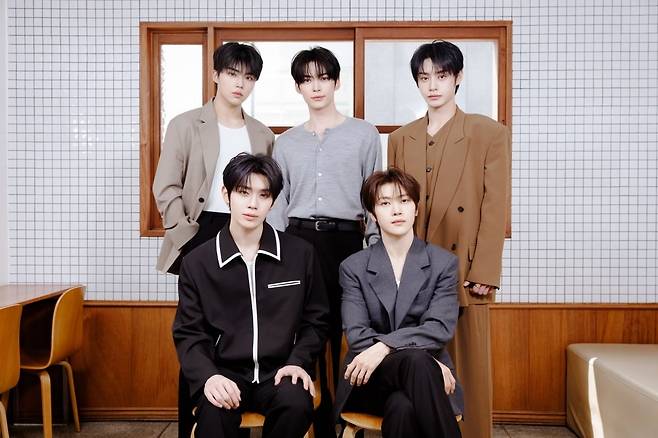 제로베이스원 미니 6집 인터뷰 / 사진 제공=웨이크원