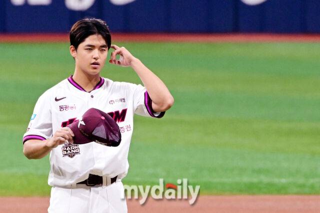 키움 박준현이 26일 오후 서울 고척스카이돔에서 진행된 '2026 신한 SOL Bank KBO리그' 삼성--키움의 경기에서 선발로 등판하고 있다./마이데일리