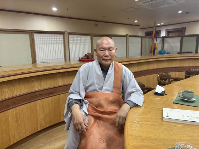 한국불교대학 大관음사 회주 우학 스님이 본지와 지난 14일 한국불교대학 大관음사에서 인터뷰를 나눴다. 최현정 기자