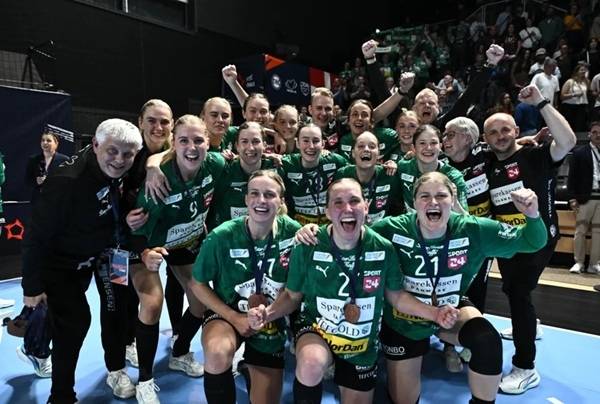 사진 2025/26 EHF(유럽핸드볼연맹) 여자 핸드볼 유러피언리그 3위를 차지한 비보르, 사진 출처=유럽핸드볼연맹