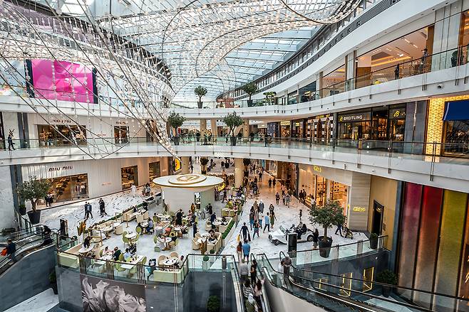 두바이 대표 복합 쇼핑몰 두바이 몰 내부 전경. 사진제공|VisitDubai