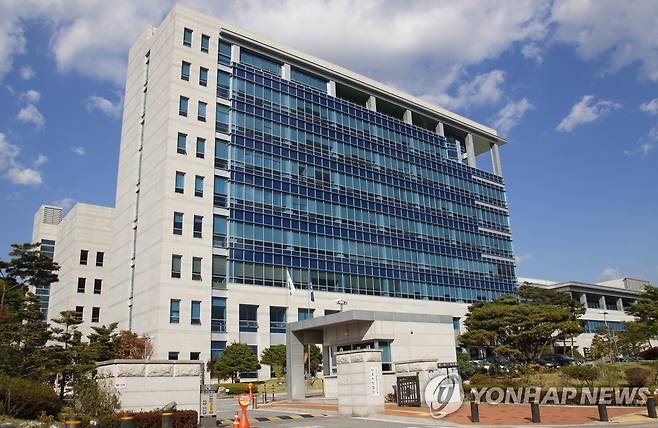 청주지방법원 촬영 이승민. 청주지방법원 전경.