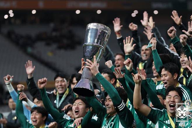 2025년 코리아컵에서 우승한 전북 현대의 모습. 사진=대한축구협회
