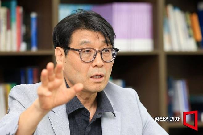 문병준 전 주사우디아라비아 대사대리가 18일 서울 중구 아시아미디어타워에서 아시아경제와 인터뷰 하고 있다. 강진형 기자