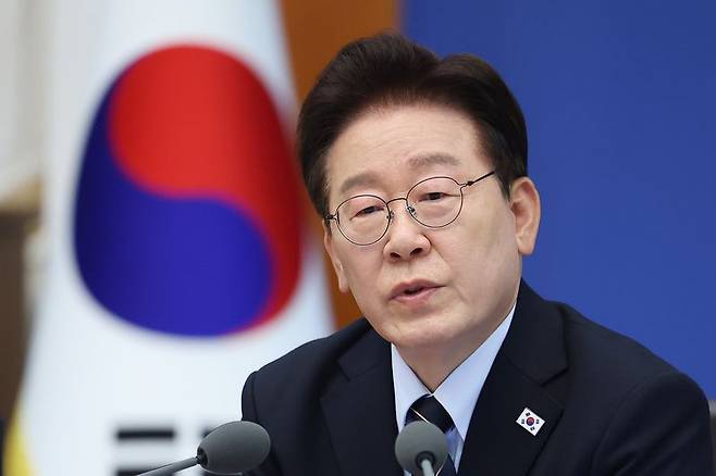 이재명 대통령이 20일 청와대에서 열린 제22회 국무회의 겸 제9차 비상경제점검회의에서 발언하고 있다. 뉴시스
