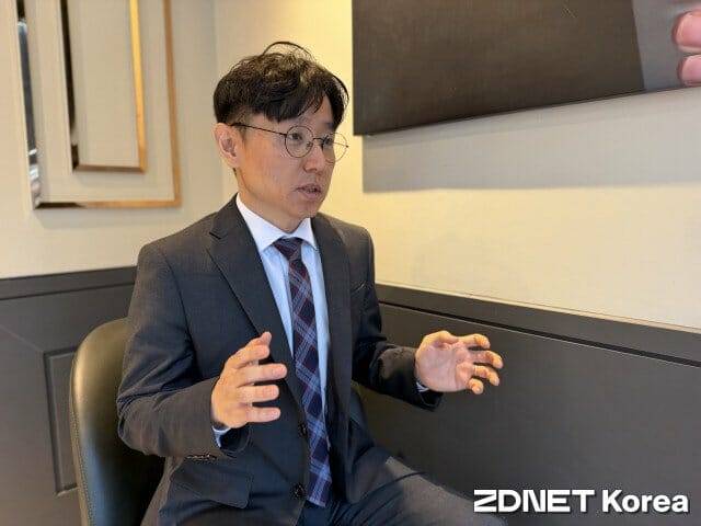 유용균 국가과학AI연구센터 운영 단장이 올해 'AI 과학자 플랫폼' 베타 서비스를 공개한다고 밝혔다.