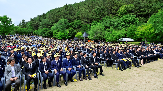 오늘(23일) 경남 김해 봉하마을에서 열린 노무현 전 대통령 서거 17주기 추도식 (사진, 노무현재단)