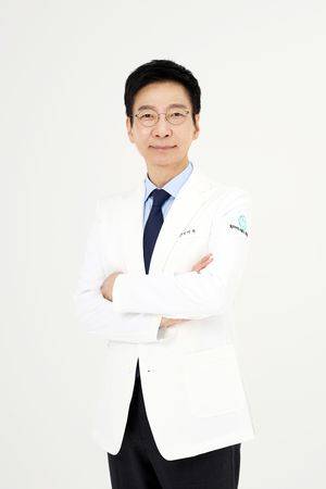 여드름, 짜면 안 되는 이유 있었다…염증 깊어지면 흉