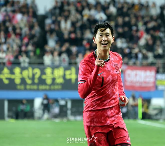 대한민국 축구 국가대표팀 공격수 손흥민. /사진=강영조 선임기자