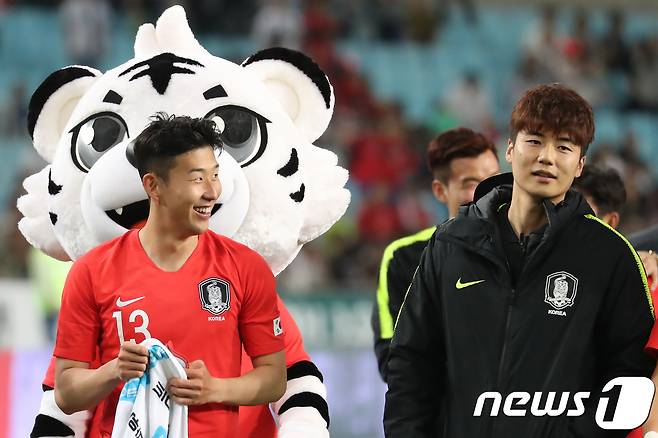축구대표팀 손흥민과 기성용. 2018.5.28 ⓒ 뉴스1 공정식 기자
