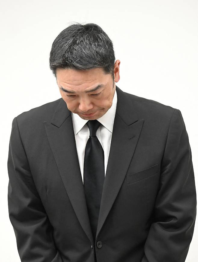 <yonhap photo-3989=""> 아베 감독. AFP=연합뉴스</yonhap>