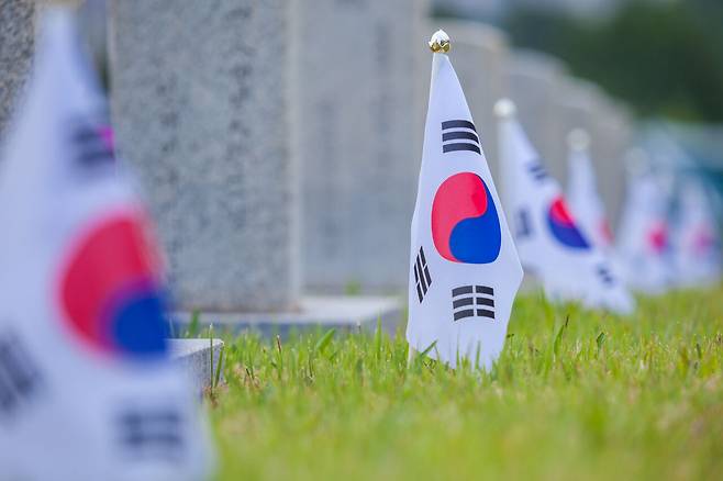 현충일은 대체공휴일 적용 대상에 포함되지 않는다. 클립아트코리아