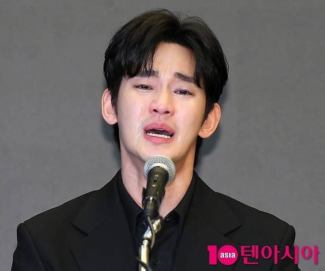 배우 김수현이 기자회견에 참석했다. / 사진=텐아시아DB