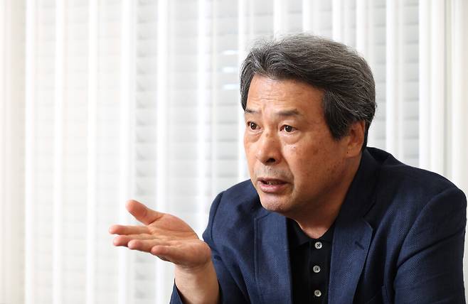 이윤호 동국대학교 경찰사법대학 명예교수가 27일 서울 서초구 인근에서 시사저널과 인터뷰를 하고 있다. ⓒ시사저널 박은숙