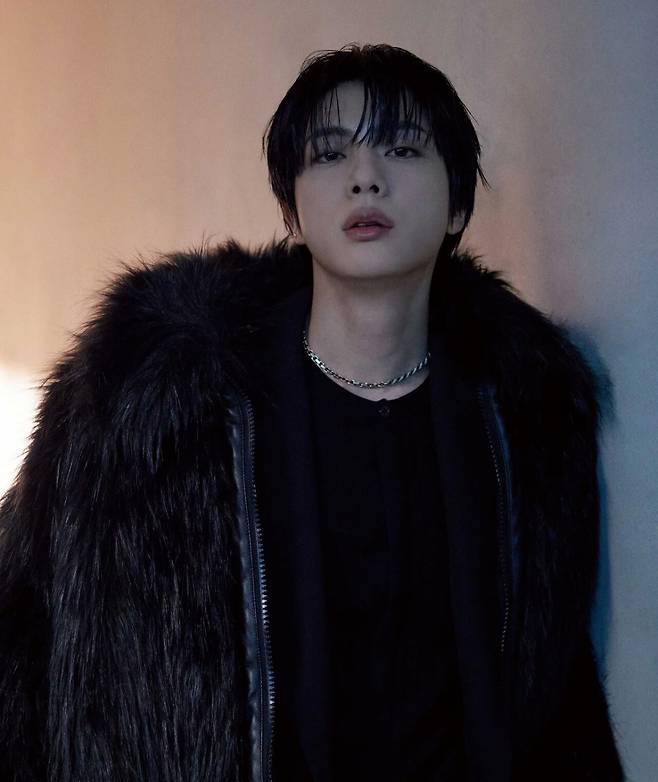 방탄소년단 진, 빛나는 개인 브랜드 파워..포브스코리아 '2026 파워 셀러브리티' BTS 멤버 1위·아이돌 솔로 2위
