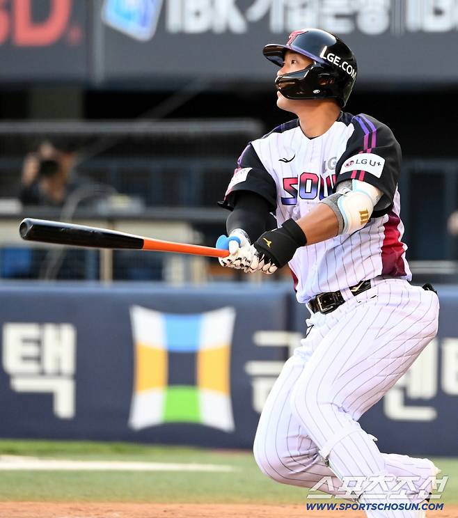 29일 잠실야구장에서 열린 KIA와 LG의 경기. 1회말 2사 1,2루 송찬의가 3점홈런을 치고 있다. 잠실=허상욱 기자wook@sportschosun.com/2026.05.29/