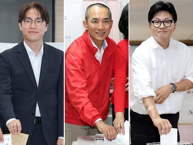 하정우 더불어민주당 부산 북구갑 국회의원 후보(왼쪽부터), 박민식 국민의힘 부산 북구갑 국회의원 후보, 한동훈 무소속 부산 북구갑 국회의원 후보가 29일 부산 북구 덕천2동행정복지센터, 만덕제2동행정복지센터에서 각각 사전투표를 하고 있다. (공동취재) 2026.5.29 ⓒ 뉴스1