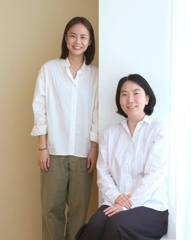 왼쪽부터 이소민 PD, 윤신혜 작가 /사진=넷플릭스