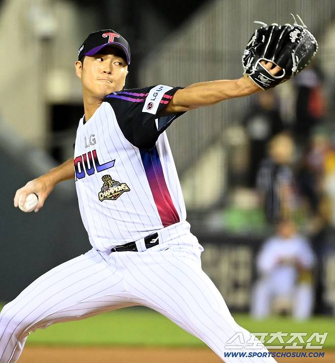 29일 잠실야구장에서 열린 KIA와 LG의 경기. LG 백승현이 역투하고 있다. 잠실=허상욱 기자wook@sportschosun.com/2026.05.29/