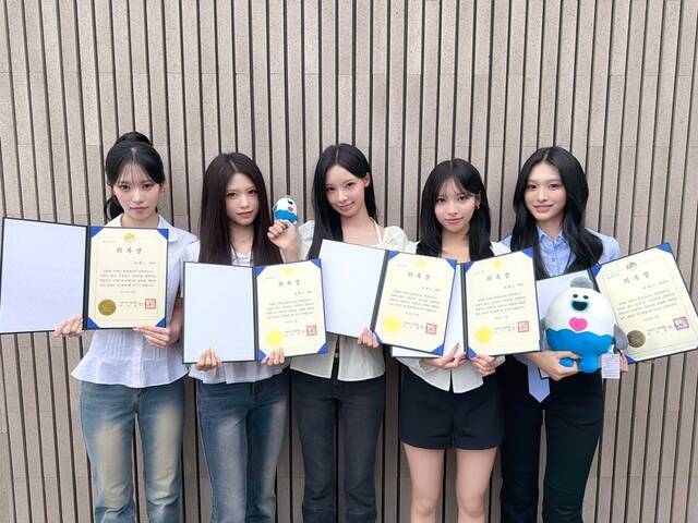 리센느는 "거제 야호" 밈 열풍에 힘입어 거제시 홍보대사로 발탁됐다. 이들은 오는 7월 리메이크 싱글로 컴백한다. /더뮤즈엔터