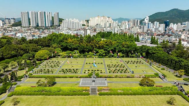 유네스코 세계유산 등재를 추진 중인 ‘한국전쟁기 피란수도 부산의 유산’ 11개 구성유산 중 하나인 유엔기념공원의 전경. 사진 부산시