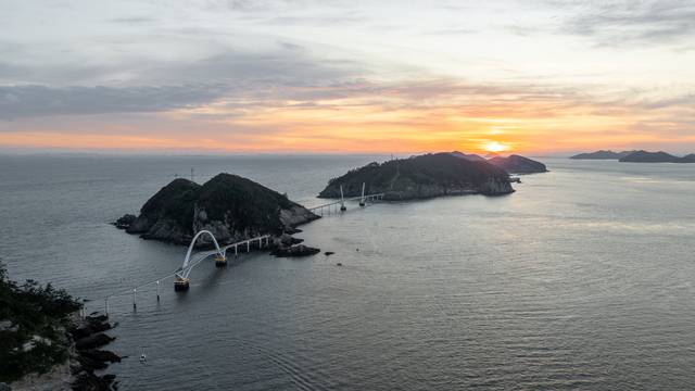 고군산섬잇길 1,2교 모습. /사진제공=군산시