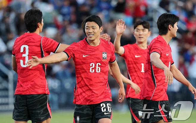 대한민국 축구대표팀 황희찬이 30일(현지시간) 미국 유타주 솔트레이크시티 브리검 영 대학교 BYU 사우스필드 경기장에서 2026 국제축구연맹(FIFA) 북중미 월드컵 앞두고 열린 대한민국과 트리니다드 토바고의 평가전에서 페널티킥을 성공하고 기뻐하고 있다. 2026.5.31 ⓒ 뉴스1 임세영 기자