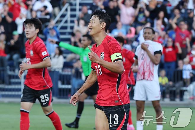 대한민국 축구대표팀 손흥민이 30일(현지시간) 미국 유타주 솔트레이크시티 브리검 영 대학교 BYU 사우스필드 경기장에서 2026 국제축구연맹(FIFA) 북중미 월드컵 앞두고 열린 대한민국과 트리니다드 토바고의 평가전에서 골을 넣고 세리머니를 하고 있다. 2026.5.31 ⓒ 뉴스1 임세영 기자
