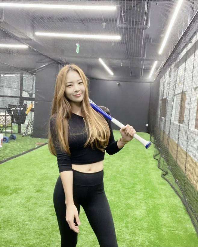 신수지는 인기리에 방영된 채널A 야구 여왕에서 야구 선수로 변신했다. 신수지 인스타그램