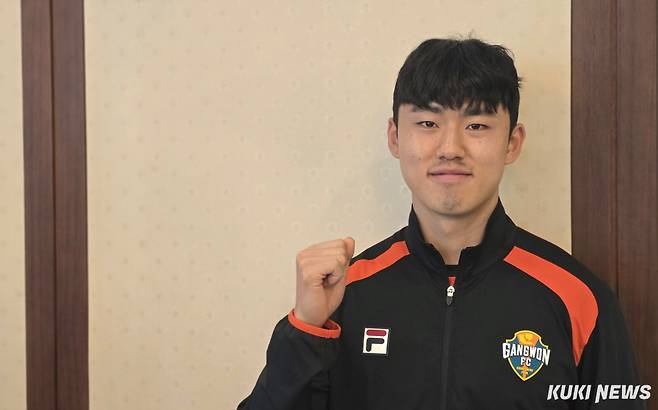이기혁이 지난해 2월 경남 남해군 남해스포츠파크호텔에서 취재진과 만나 인터뷰하고 있다. 김영건 기자