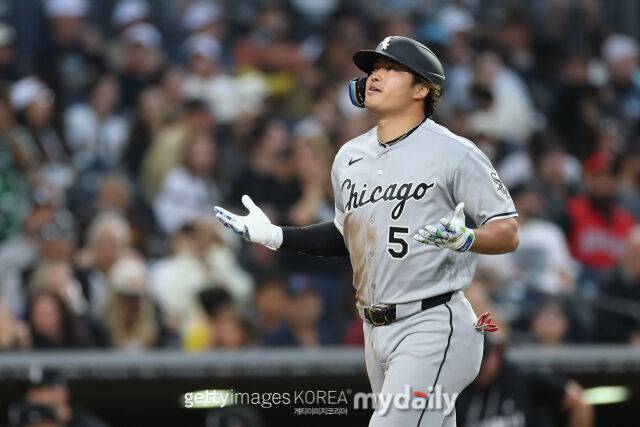 시카고 화이트삭스 무라카미 무네타카가 1일 샌디에이고전에서 3점 홈런을 친 뒤 베이스를 돌고 있다./게티이미지코리아