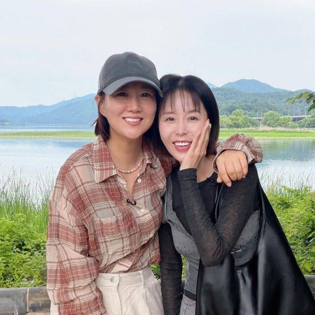 신지가 가수 장윤정과 변함없는 우정을 자랑했다. / 신지 SNS