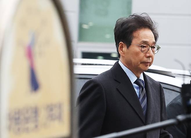 박영우 전 대유위니아 회장은 수백억 원대 임금 및 퇴직금을 체불한 혐의로 지난해 2월 1심에서 징역 4년을 선고받았다. 항소심 결과는 이달에 나올 예정이다. 박 전 회장이 지난 2024년 2월 19일 오전 경기도 성남시 수원지방법원 성남지원에서 열린 영장실질심사에 출석하는 모습. 사진=연합뉴스