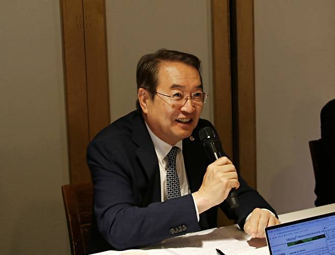 이건우 DGIST 총장은 5일 서울 광화문에서 열린 간담회에서 “이제 대학은 상아탑에 머물러서는 안 되며 파괴적 혁신으로 세상을 바꿀 인재를 직접 길러내는 전초기지가 돼야 한다”고 말했다./DGIST 제공